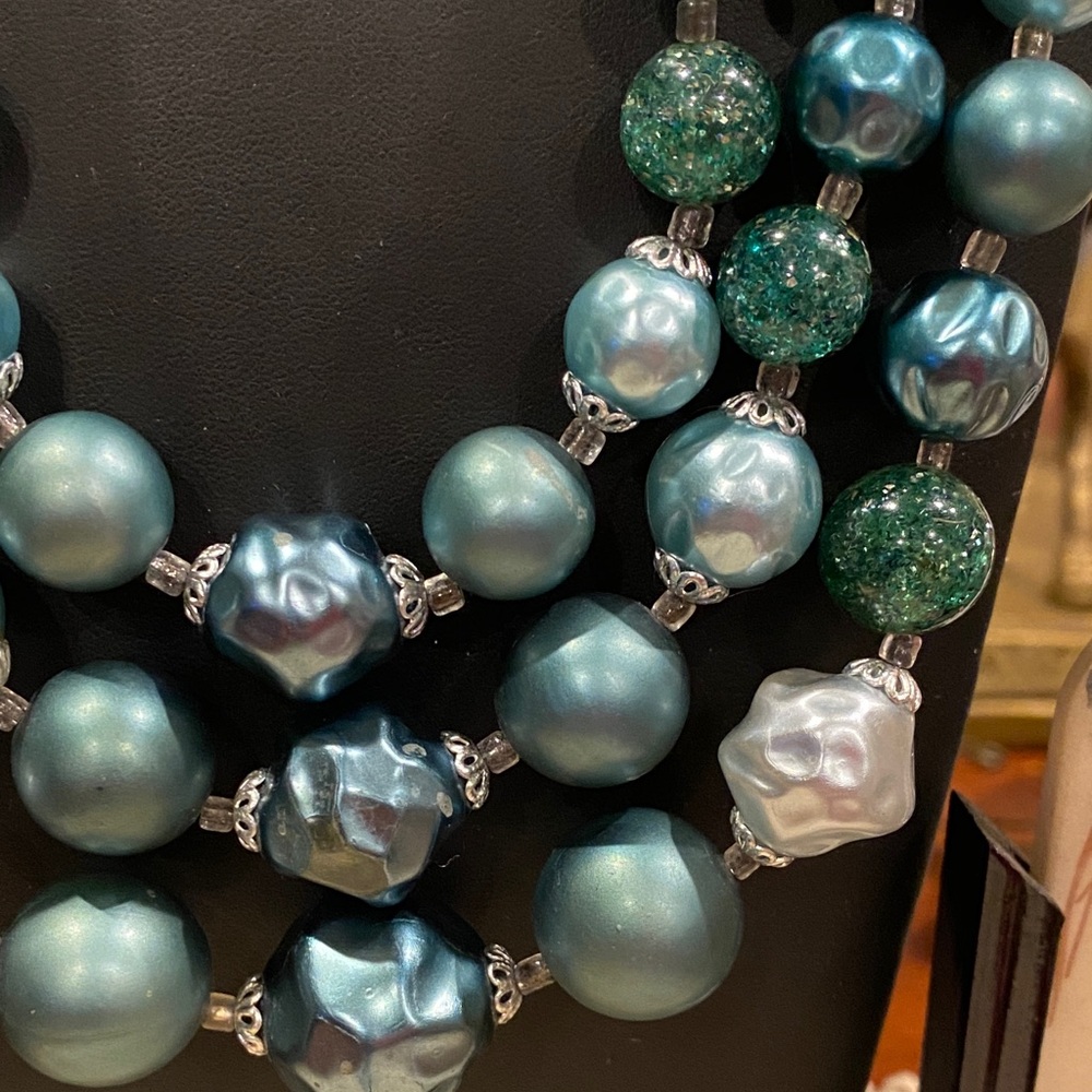 Japan Elegant Multi-Strand Teal Pearl Necklace - Picture 3 of 9